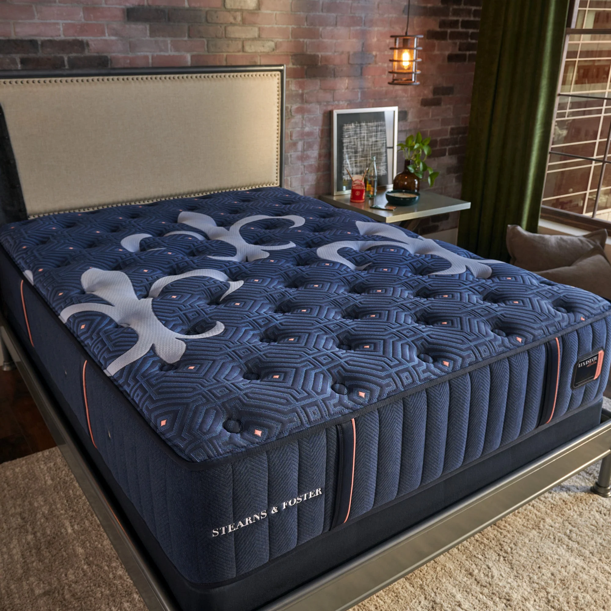 stearns foster Stearns & Foster Lux Estate Pillow Top Plush Queen mattress, front view