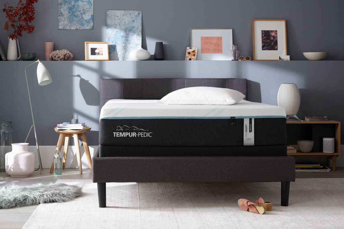 tempur pedic TEMPUR-ProAdapt Medium Hybrid 1.0 California Twin XL mattress, front view